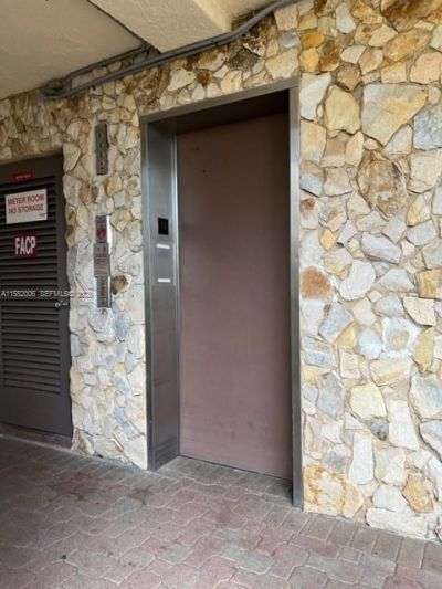 2871 Somerset Dr, Unit 218, Lauderdale Lakes, FL 33311 Photo