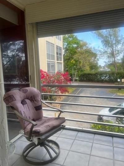 2871 Somerset Dr, Unit 218, Lauderdale Lakes, FL 33311 Photo