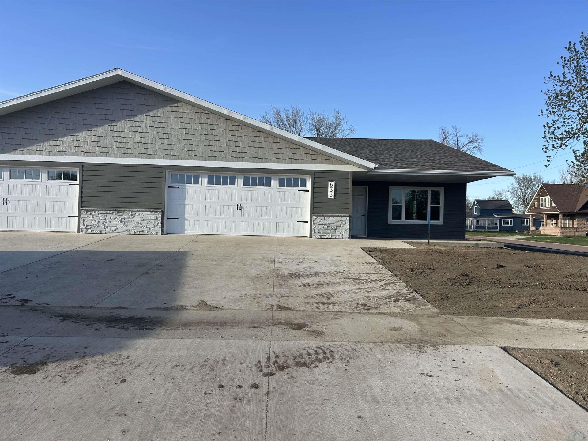 633 7th Street, Sheldon, IA 51201 Main Photo