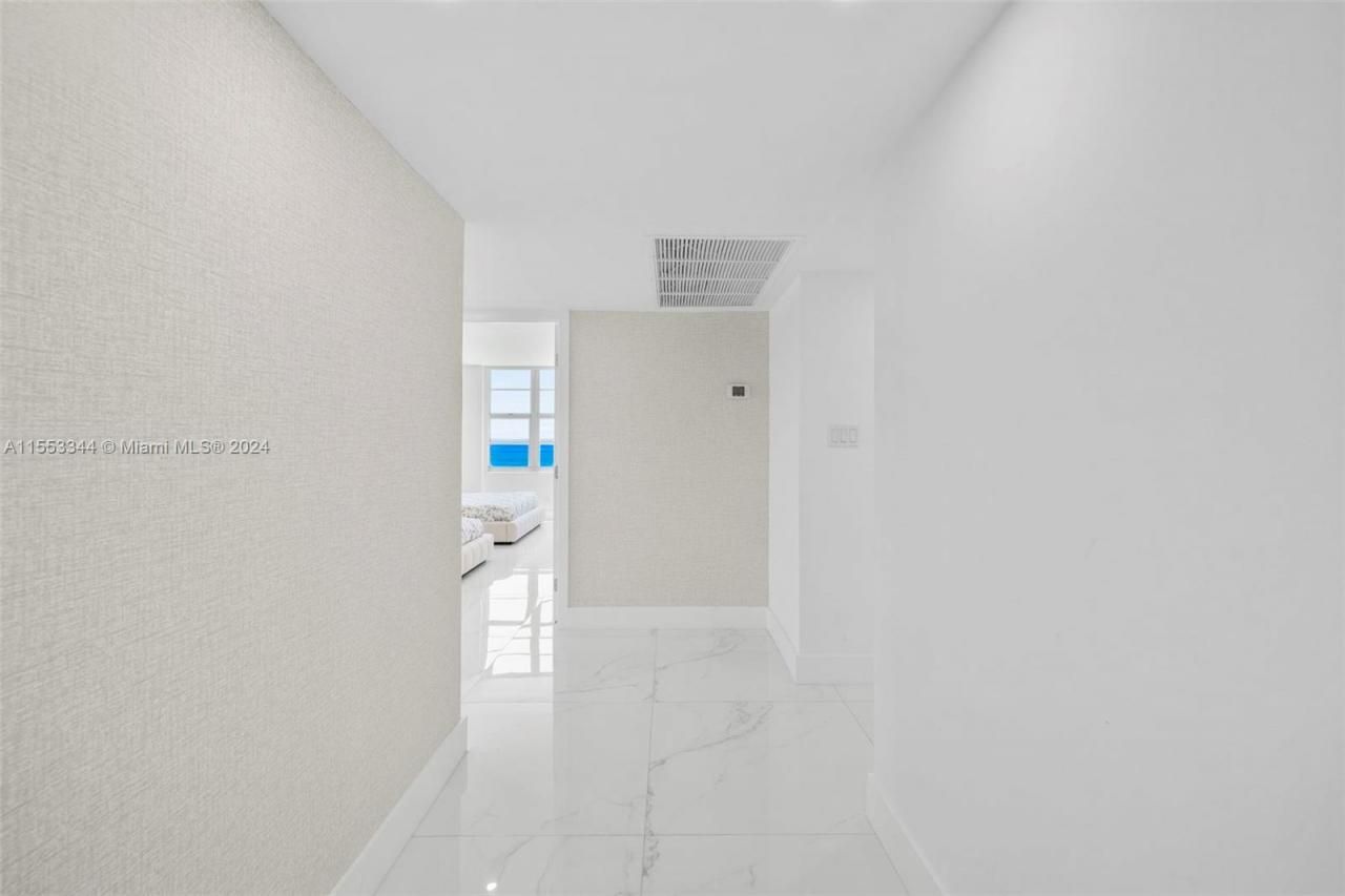 5151 Collins Ave, Unit 1527, Miami Beach, FL 33140 Photo