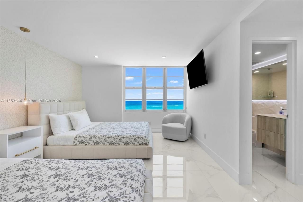 5151 Collins Ave, Unit 1527, Miami Beach, FL 33140 Photo