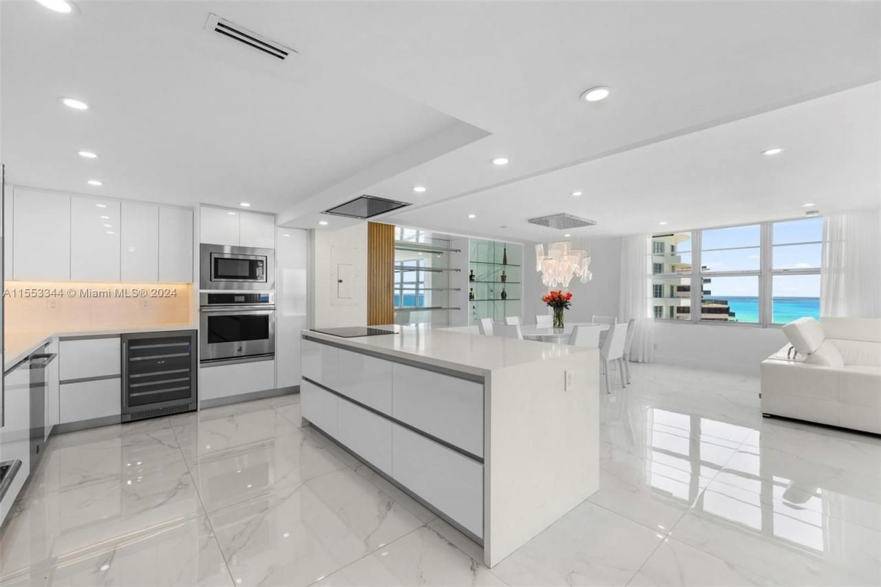 5151 Collins Ave, Unit 1527, Miami Beach, FL 33140 Photo