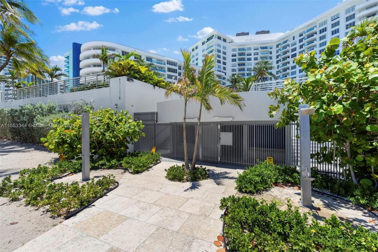 5151 Collins Ave, Unit 1527, Miami Beach, FL 33140 Photo