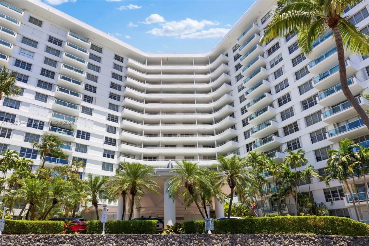 5151 Collins Ave, Unit 1527, Miami Beach, FL 33140 Photo