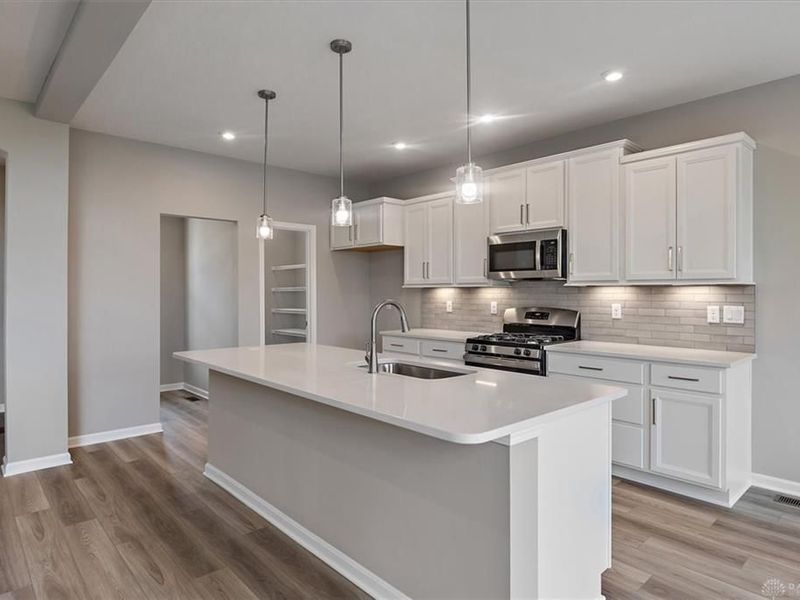 2639 Golden Leaf Drive, Beavercreek, OH 45431 Photo 8