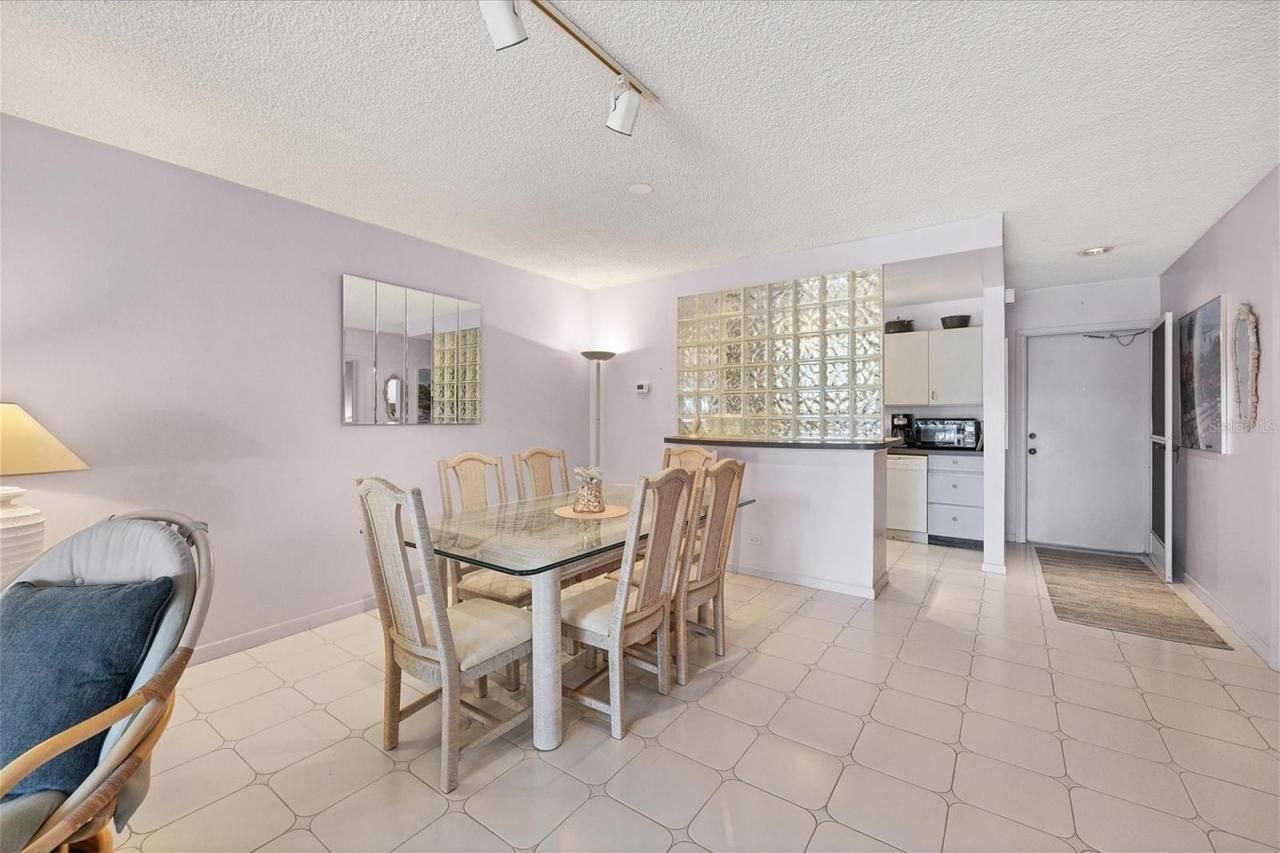 500 S Washington Drive, Unit 5B, Sarasota, FL 34236 Photo