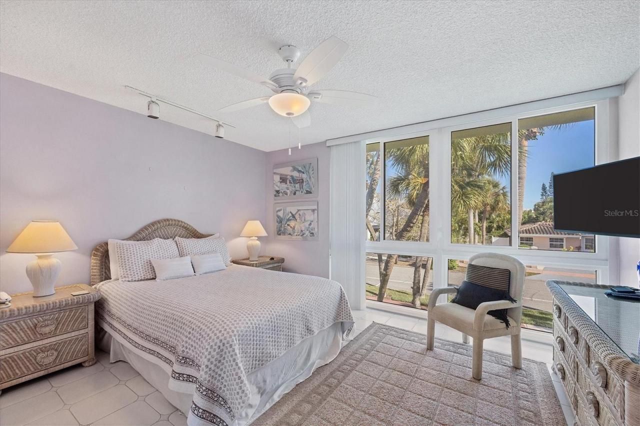 500 S Washington Drive, Unit 5B, Sarasota, FL 34236 Photo