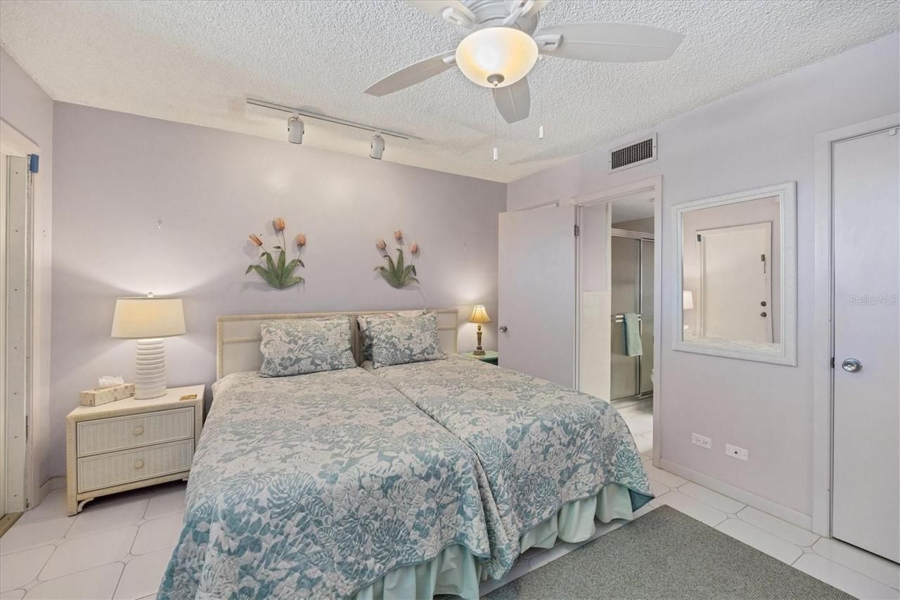 500 S Washington Drive, Unit 5B, Sarasota, FL 34236 Photo