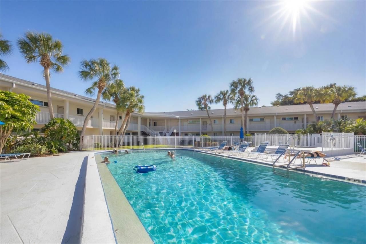 500 S Washington Drive, Unit 5B, Sarasota, FL 34236 Photo