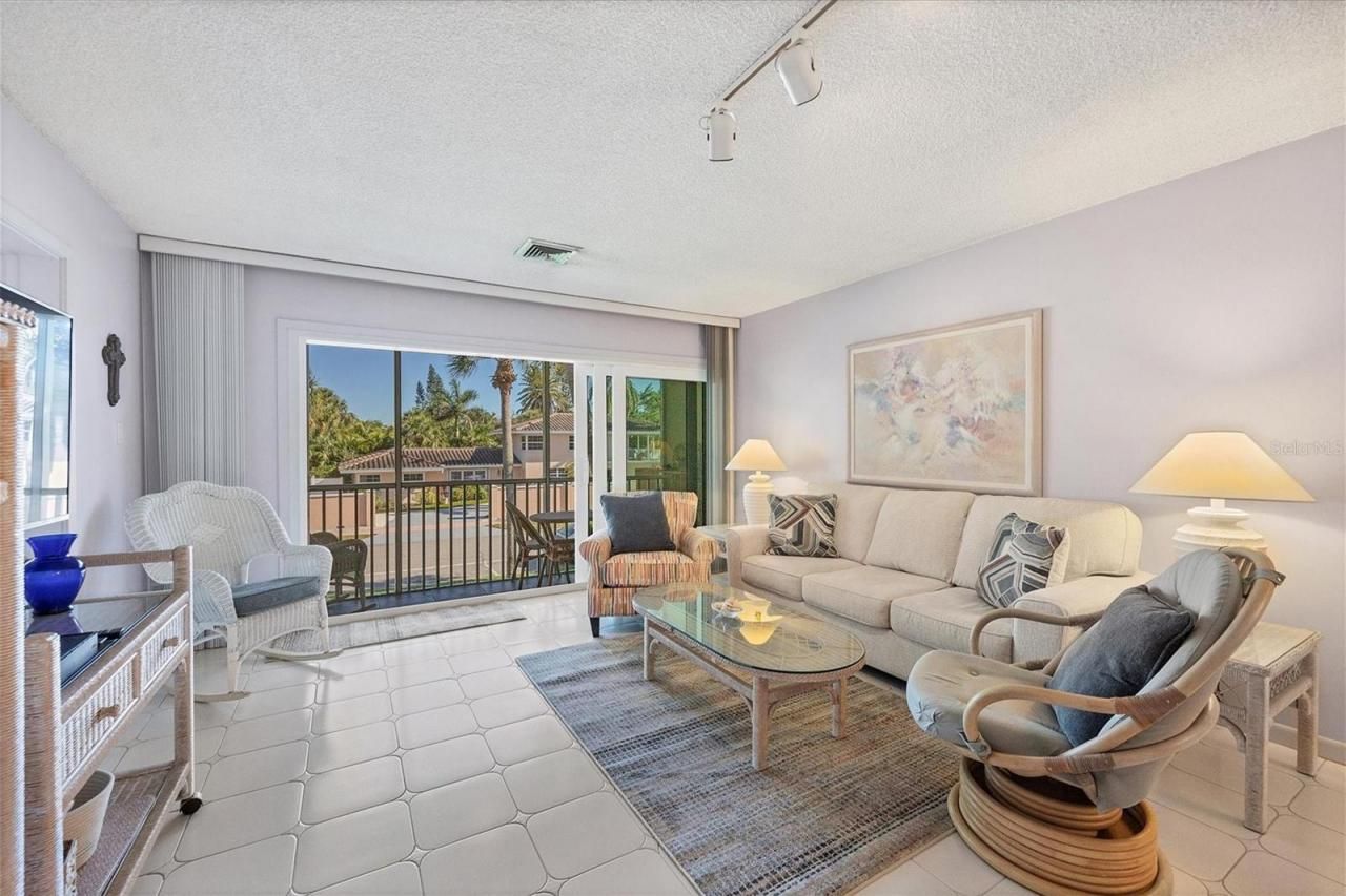 500 S Washington Drive, Unit 5B, Sarasota, FL 34236 Photo