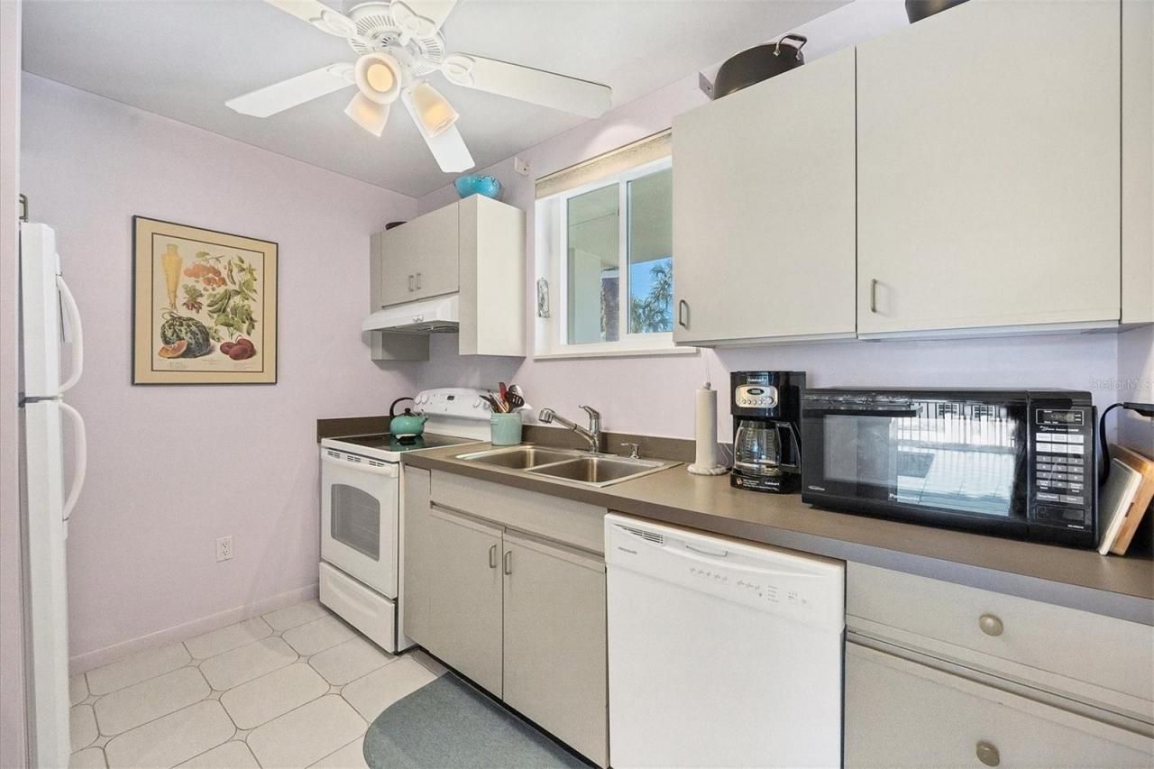 500 S Washington Drive, Unit 5B, Sarasota, FL 34236 Photo