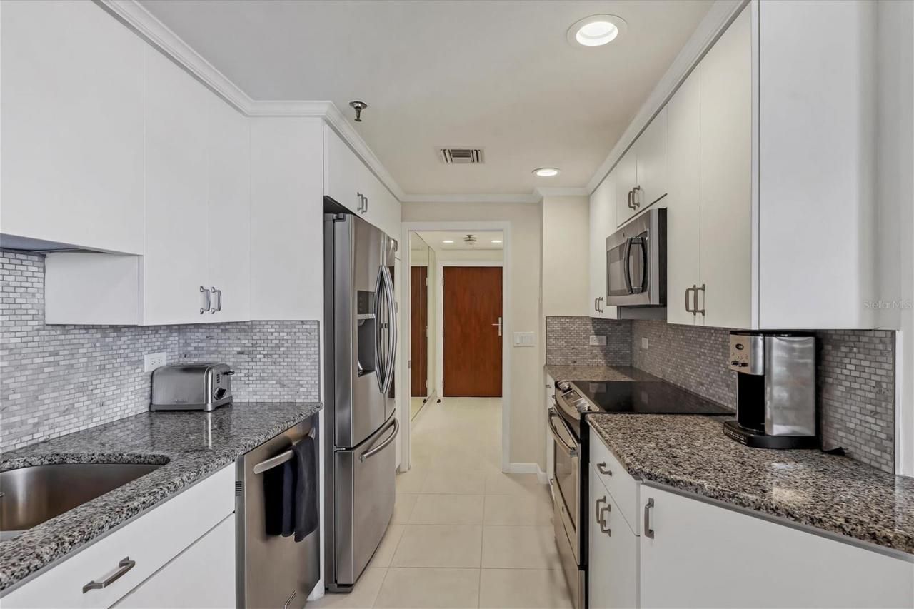 1211 Gulf Of Mexico Drive, Unit 405, Longboat Key, FL 34228 Photo