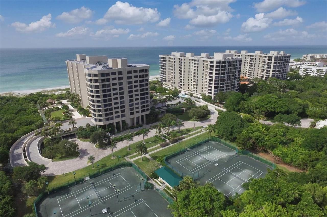 1211 Gulf Of Mexico Drive, Unit 405, Longboat Key, FL 34228 Photo