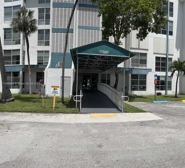 17560 Atlantic Blvd, Unit 301, Sunny Isles Beach, FL 33160 Photo