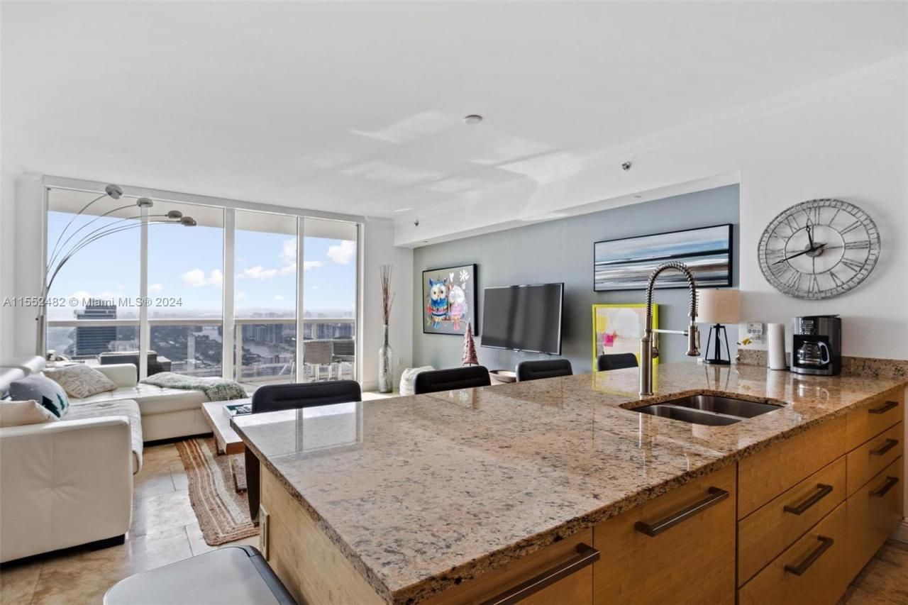 1830 S Ocean Dr, Unit 5005, Hallandale Beach, FL 33009 Photo