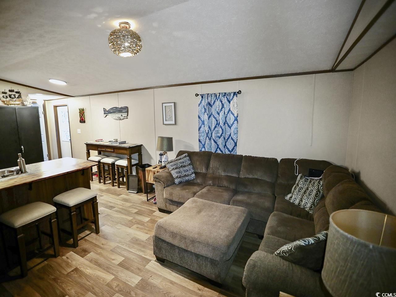 4520 Albatross St. Photo 6