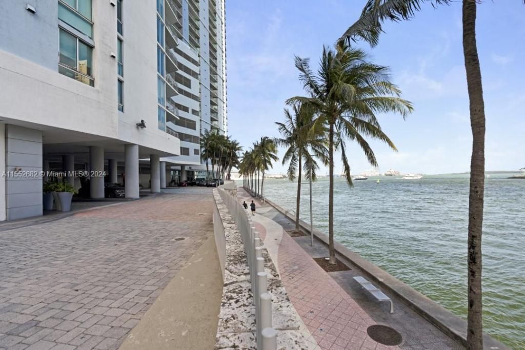 325 S Biscayne Blvd, Unit 2118, Miami, FL 33131 Photo