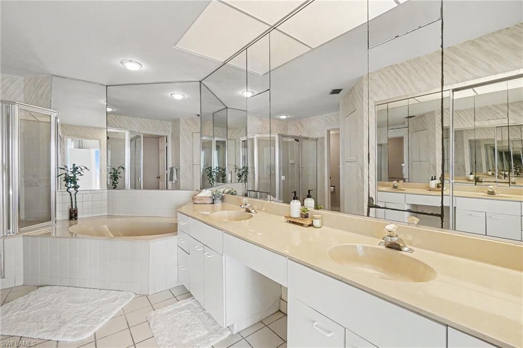 257 Barefoot Beach Blvd #602, Bonita Springs, FL 34134 Photo