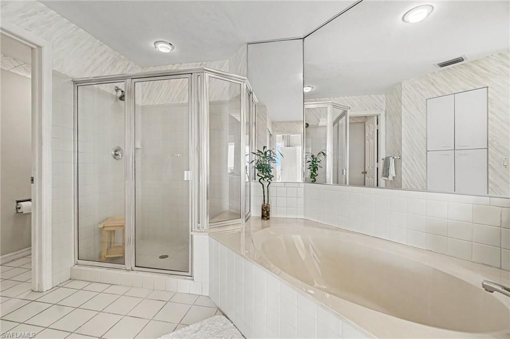 257 Barefoot Beach Blvd #602, Bonita Springs, FL 34134 Photo