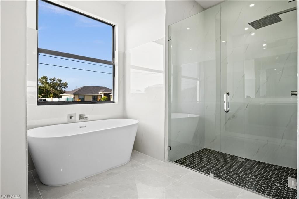 122 NW 18th Pl, Cape Coral, FL 33993 Photo