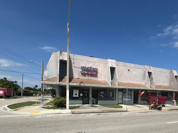 1879 NW 7th St, Miami, FL 33125