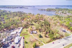 1415 N Lake Drive photo 4