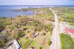 1415 N Lake Drive photo 4