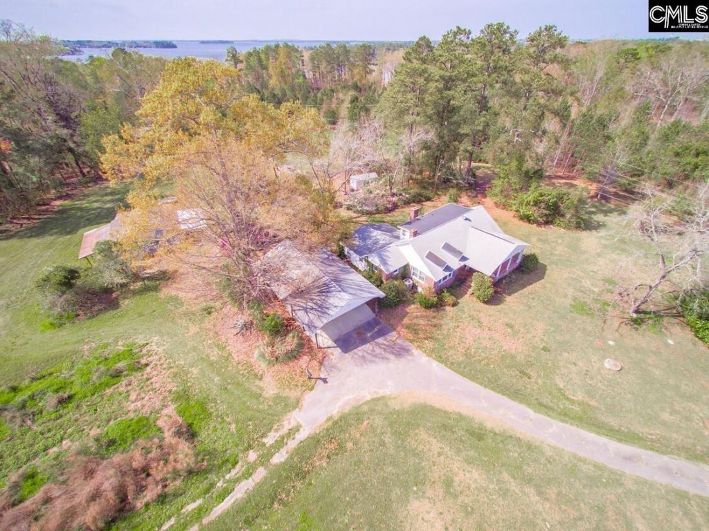 1415 N Lake Drive Photo 9