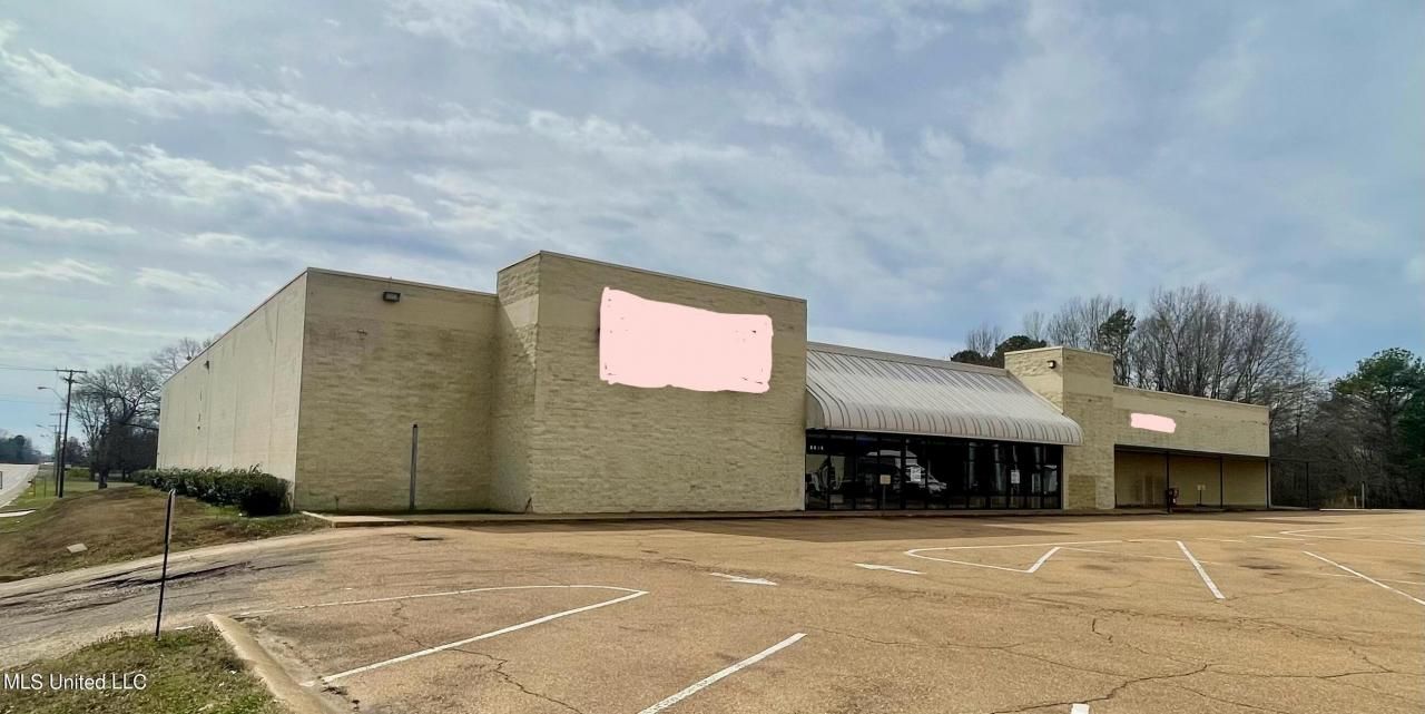 1150 E Peace Street, Canton, MS 39046 Main Photo
