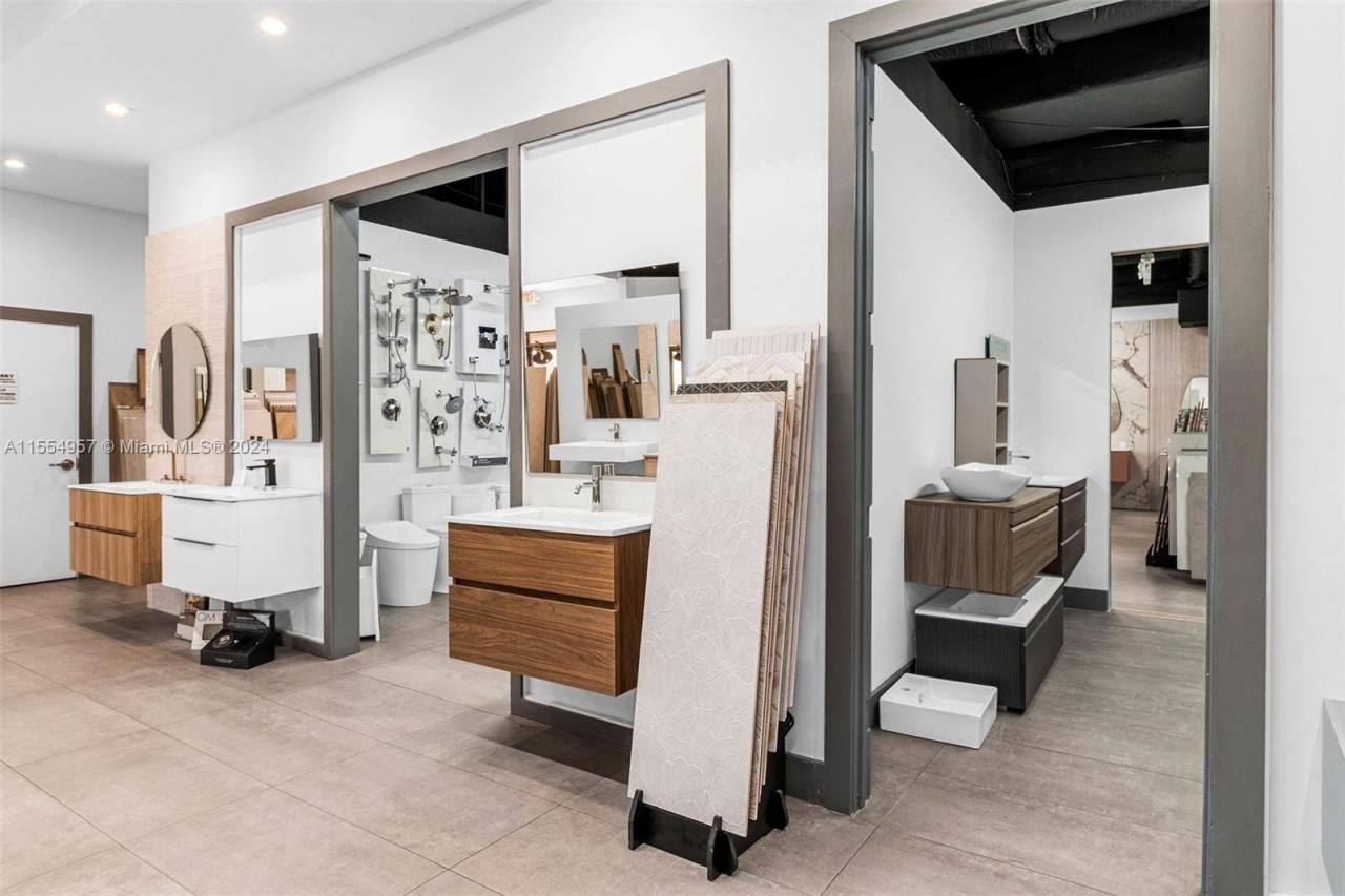 Bath Vanities/accessories And Flooring, Doral, FL 33122 Photo