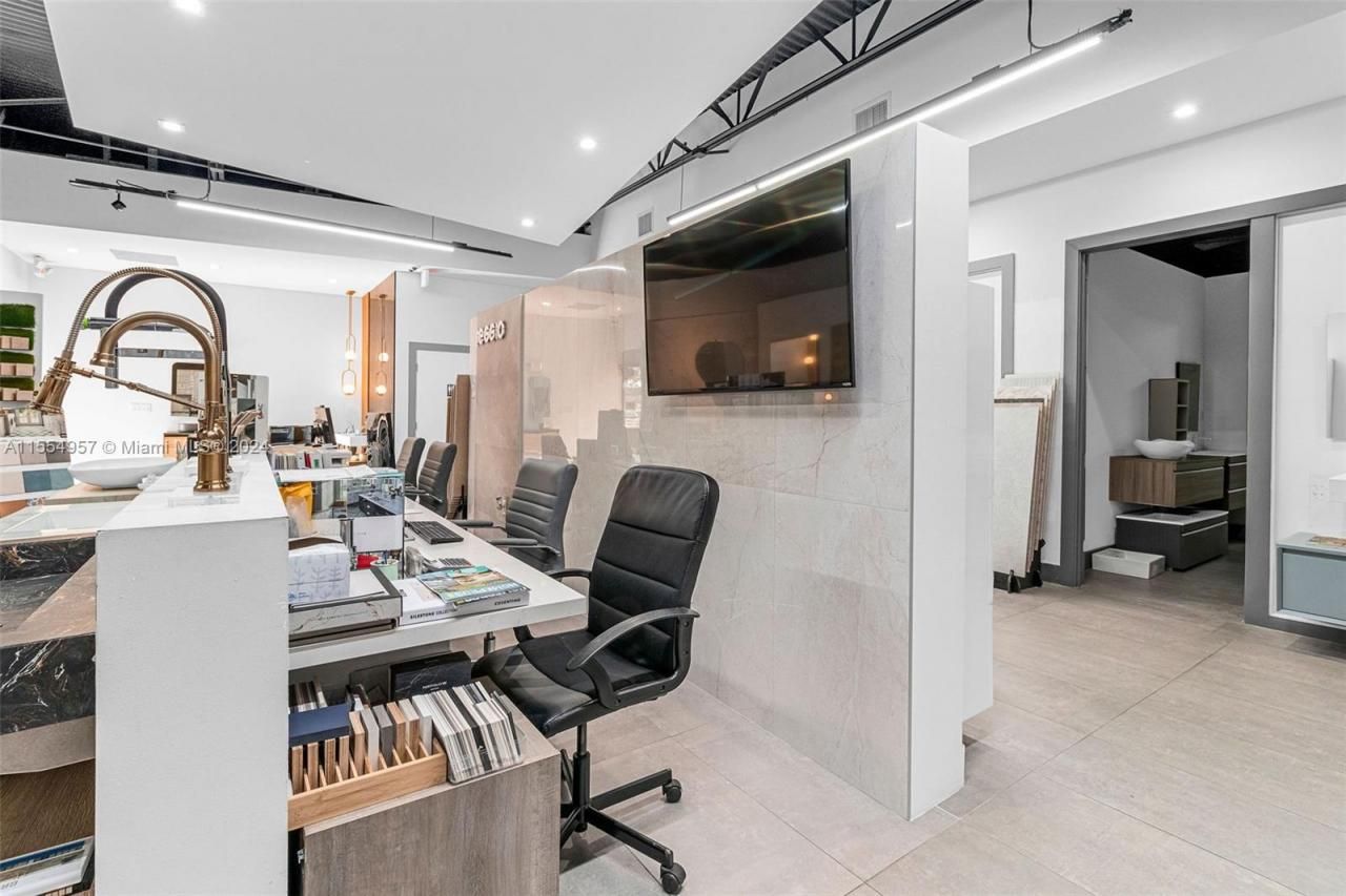 Bath Vanities/accessories And Flooring, Doral, FL 33122 Photo