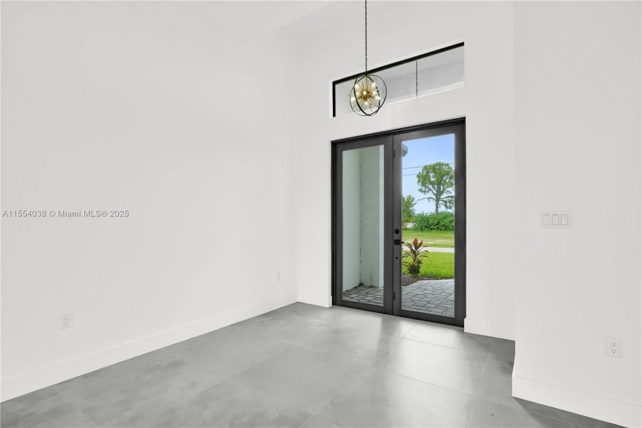 1623 NW 17th St, Cape Coral, FL 33993 Photo