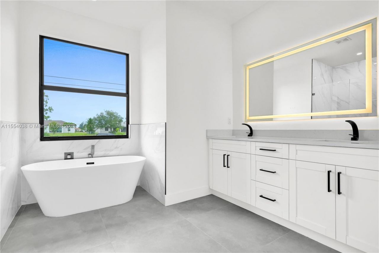 1623 NW 17th St, Cape Coral, FL 33993 Photo