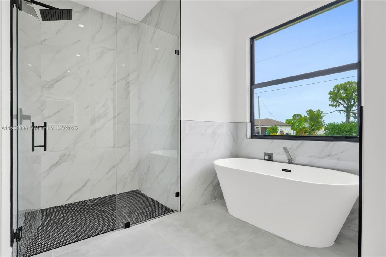 1623 NW 17th St, Cape Coral, FL 33993 Photo