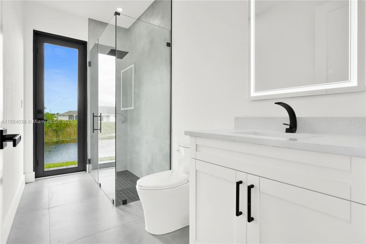 1623 NW 17th St, Cape Coral, FL 33993 Photo