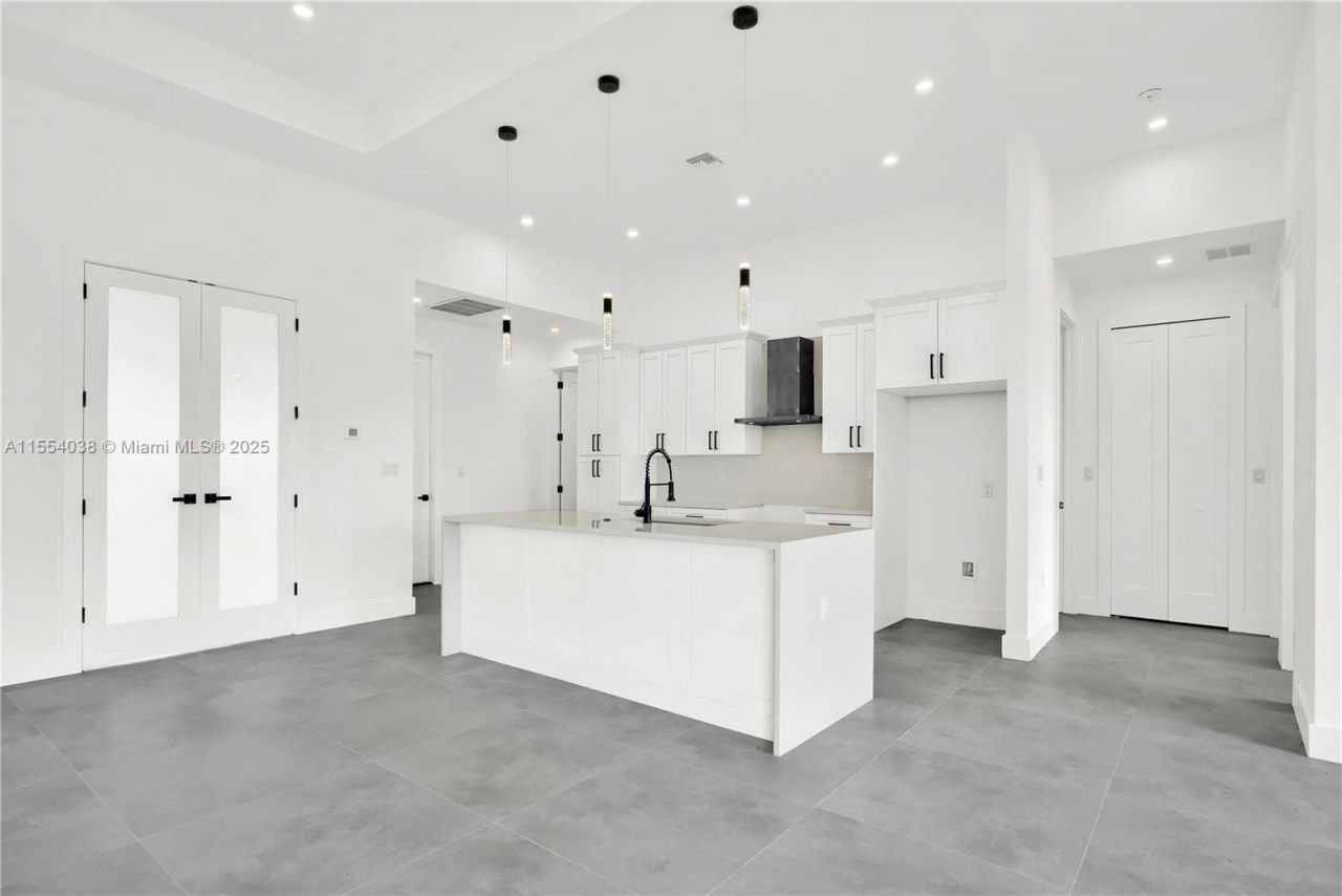 1623 NW 17th St, Cape Coral, FL 33993 Photo