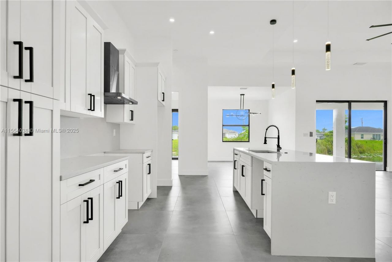 1623 NW 17th St, Cape Coral, FL 33993 Photo