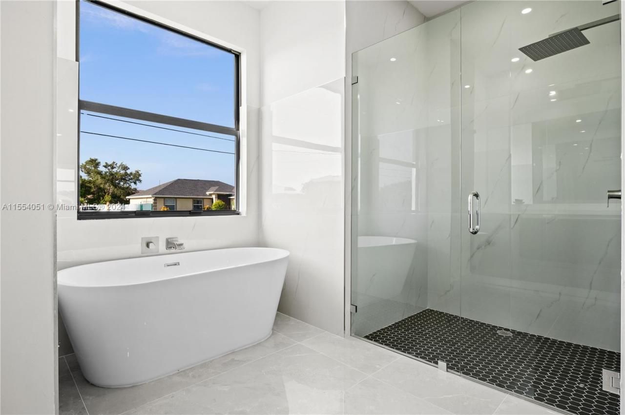 122 NW 18th Pl, Cape Coral, FL 33993 Photo