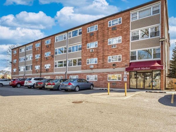 222 Smith Street, Unit 3C, Freeport, NY 11520