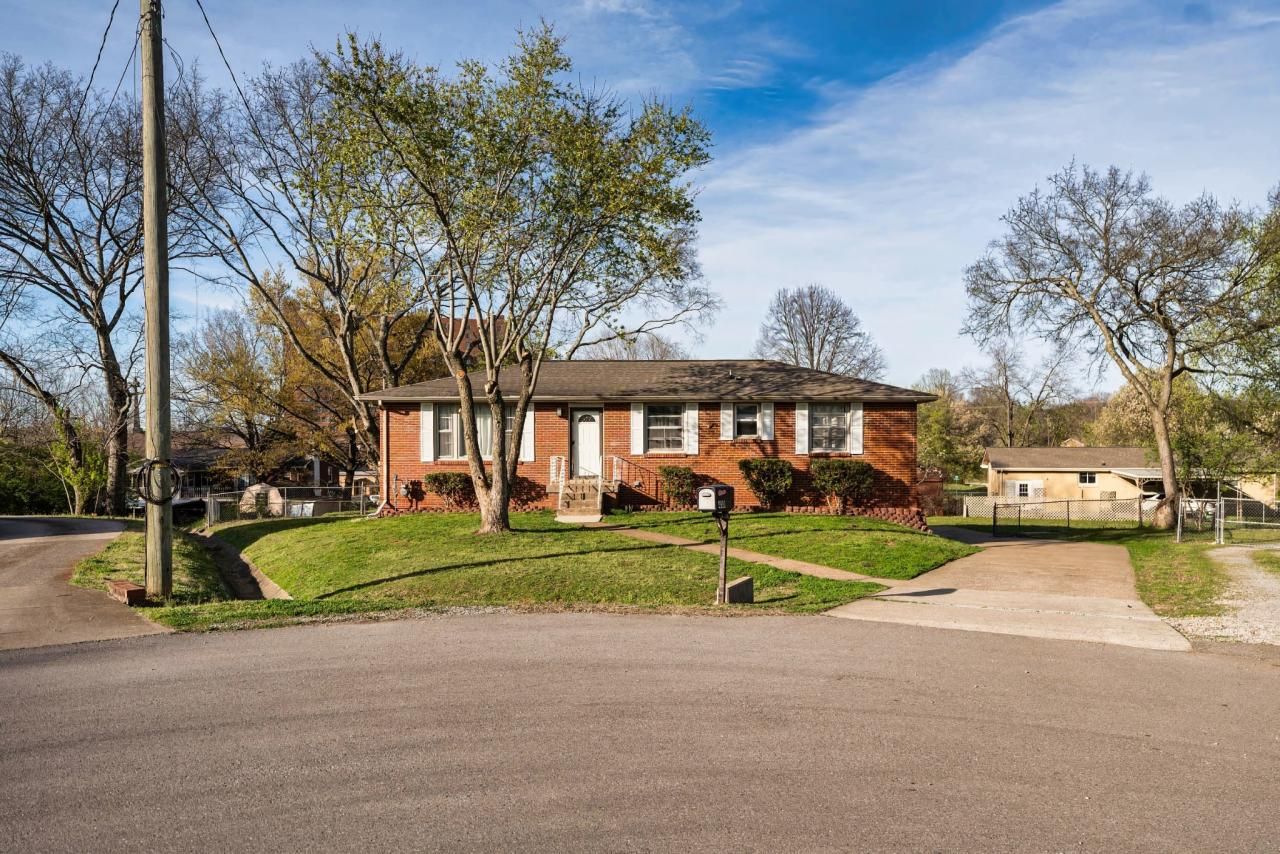 410 Terry Pl, Hermitage, TN 37076 Main Photo