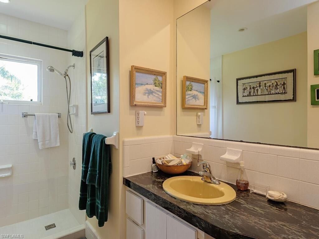 461 Carica Rd, Naples, FL 34108 Photo