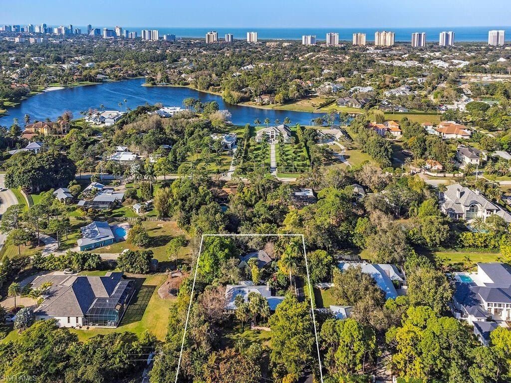 461 Carica Rd, Naples, FL 34108 Photo