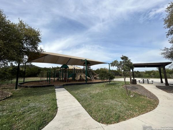 863 Private Road 1742, Mico, TX 78056