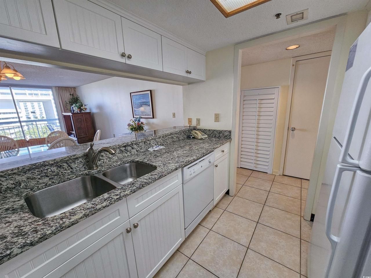 9820 Queensway Blvd. Photo 12