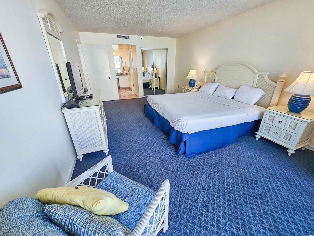 9820 Queensway Blvd. Photo 21