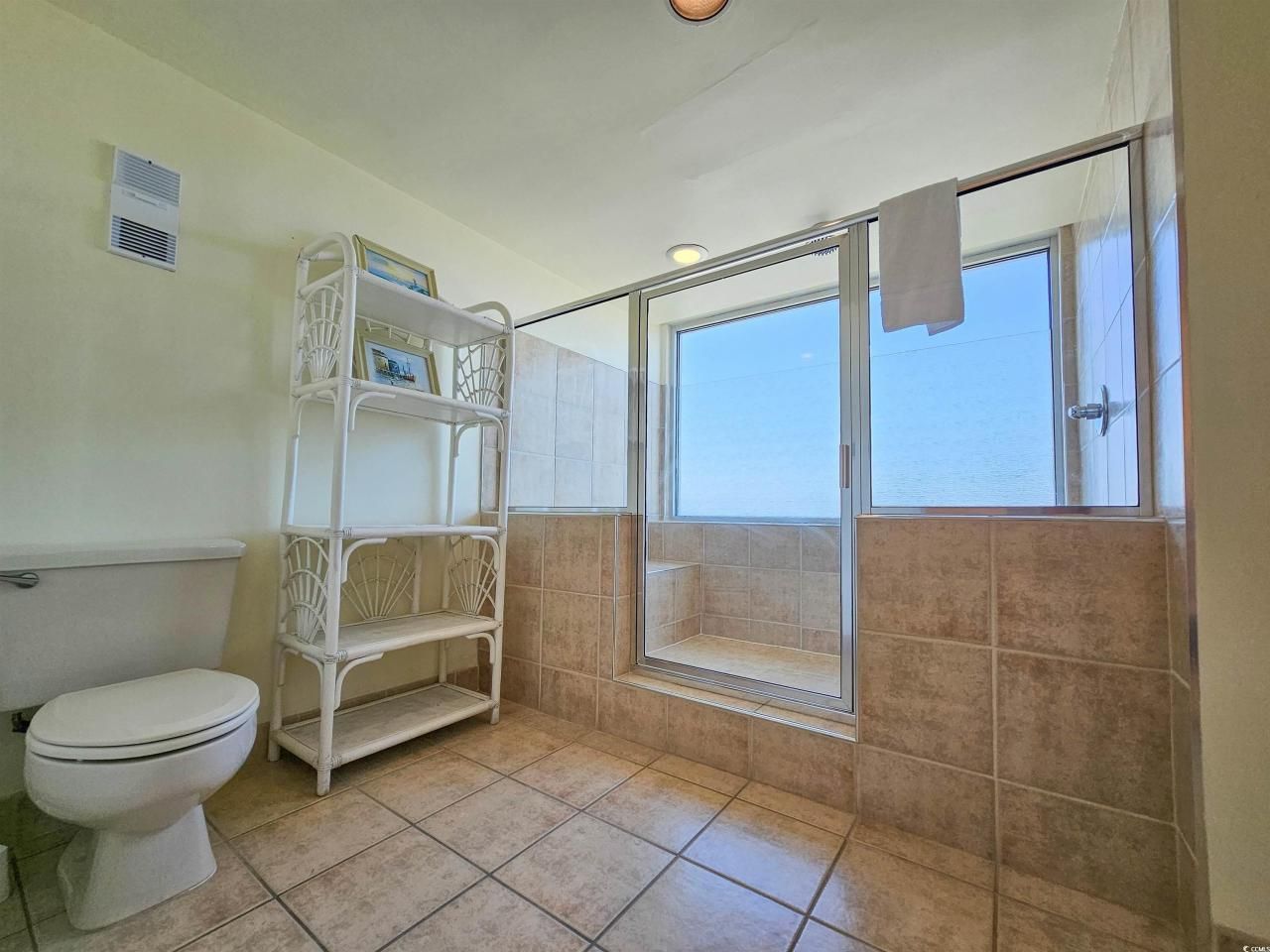 9820 Queensway Blvd. Photo 24