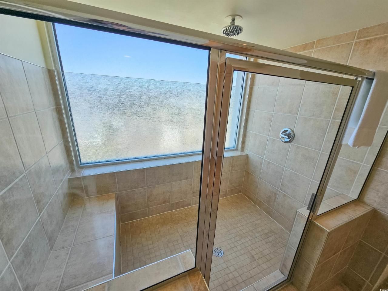 9820 Queensway Blvd. Photo 25