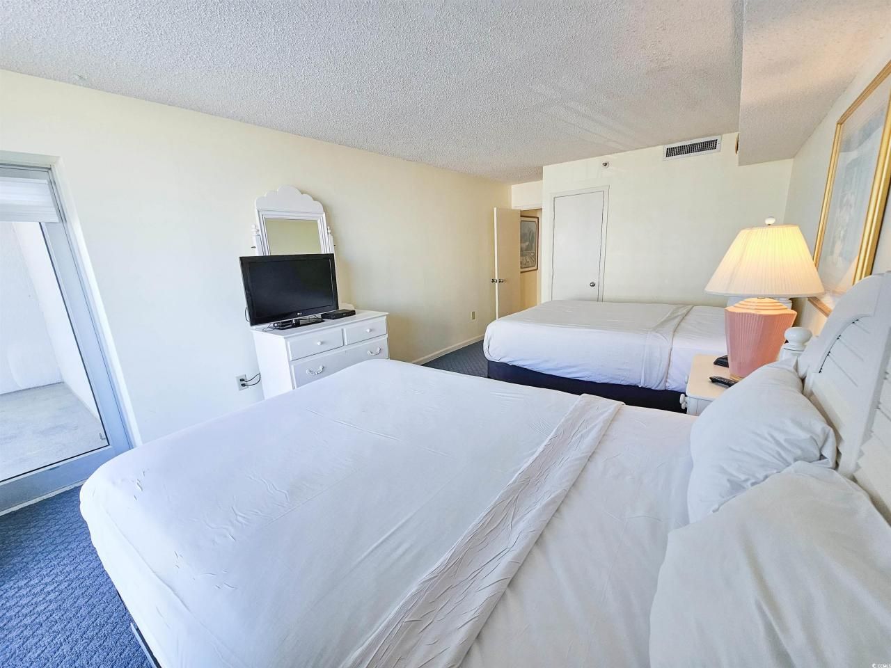 9820 Queensway Blvd. Photo 30