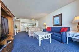 9820 Queensway Blvd. photo 4