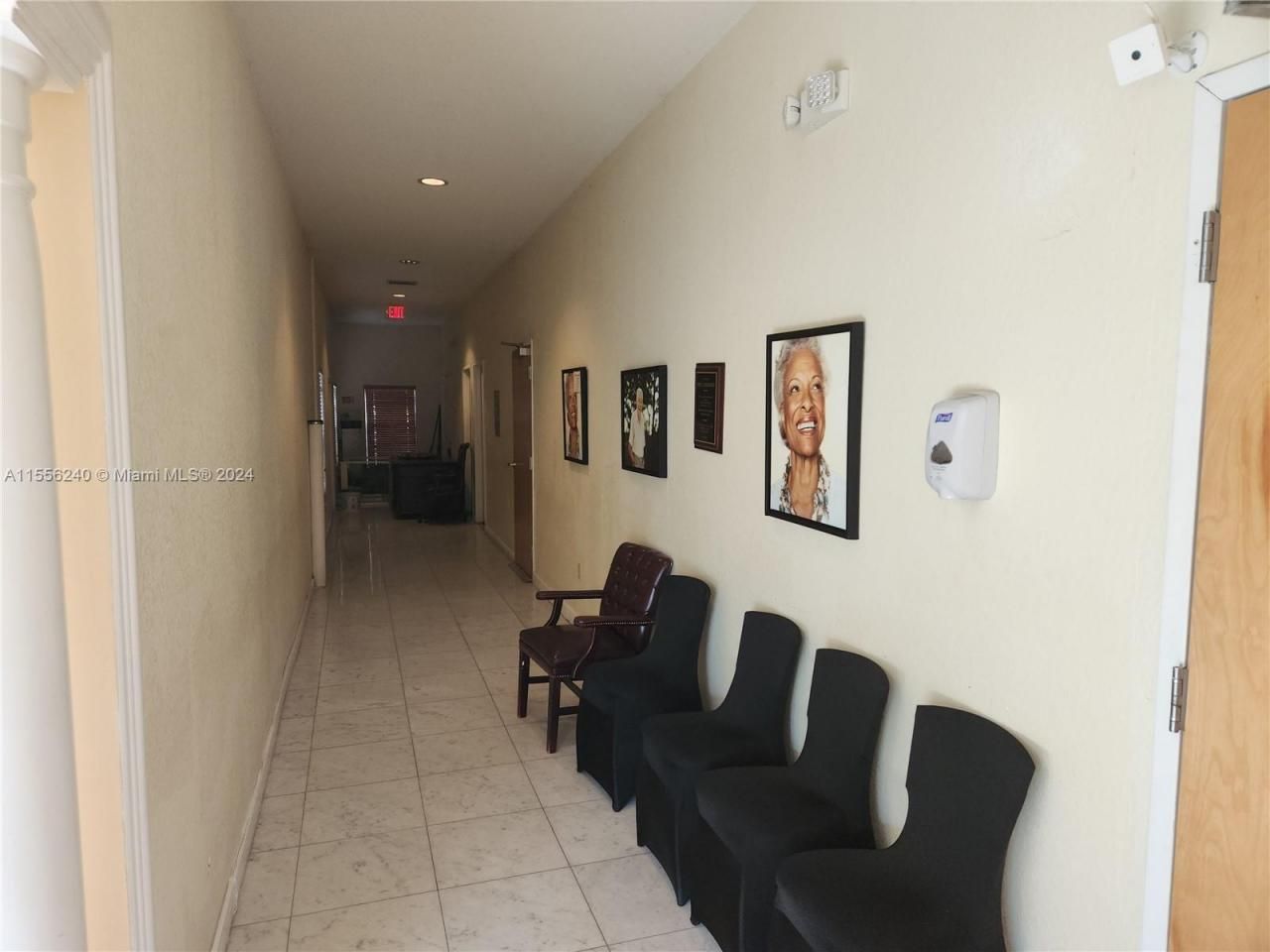 14300 W Dixie Hwy, North Miami, FL 33161 Photo